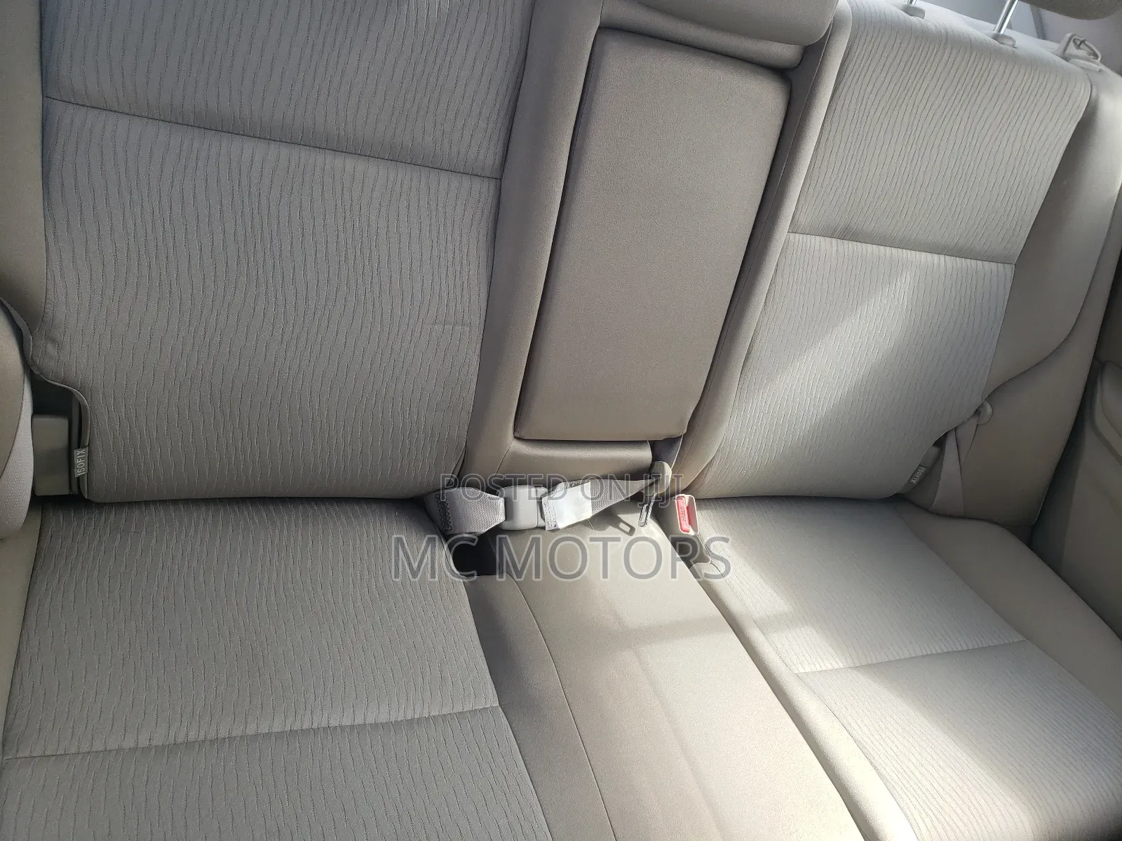 Toyota Premio 1.8 AWD 2011 Silver