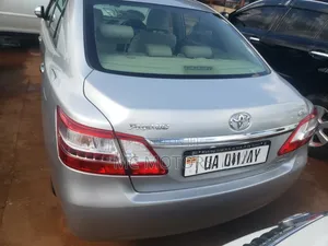 Toyota Premio 1.8 AWD 2011 Silver