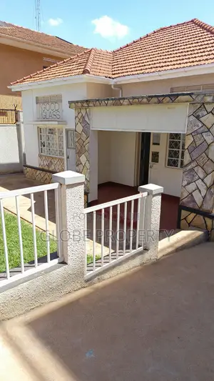 3bdrm Bungalow in Kamwokya, Central Division for rent