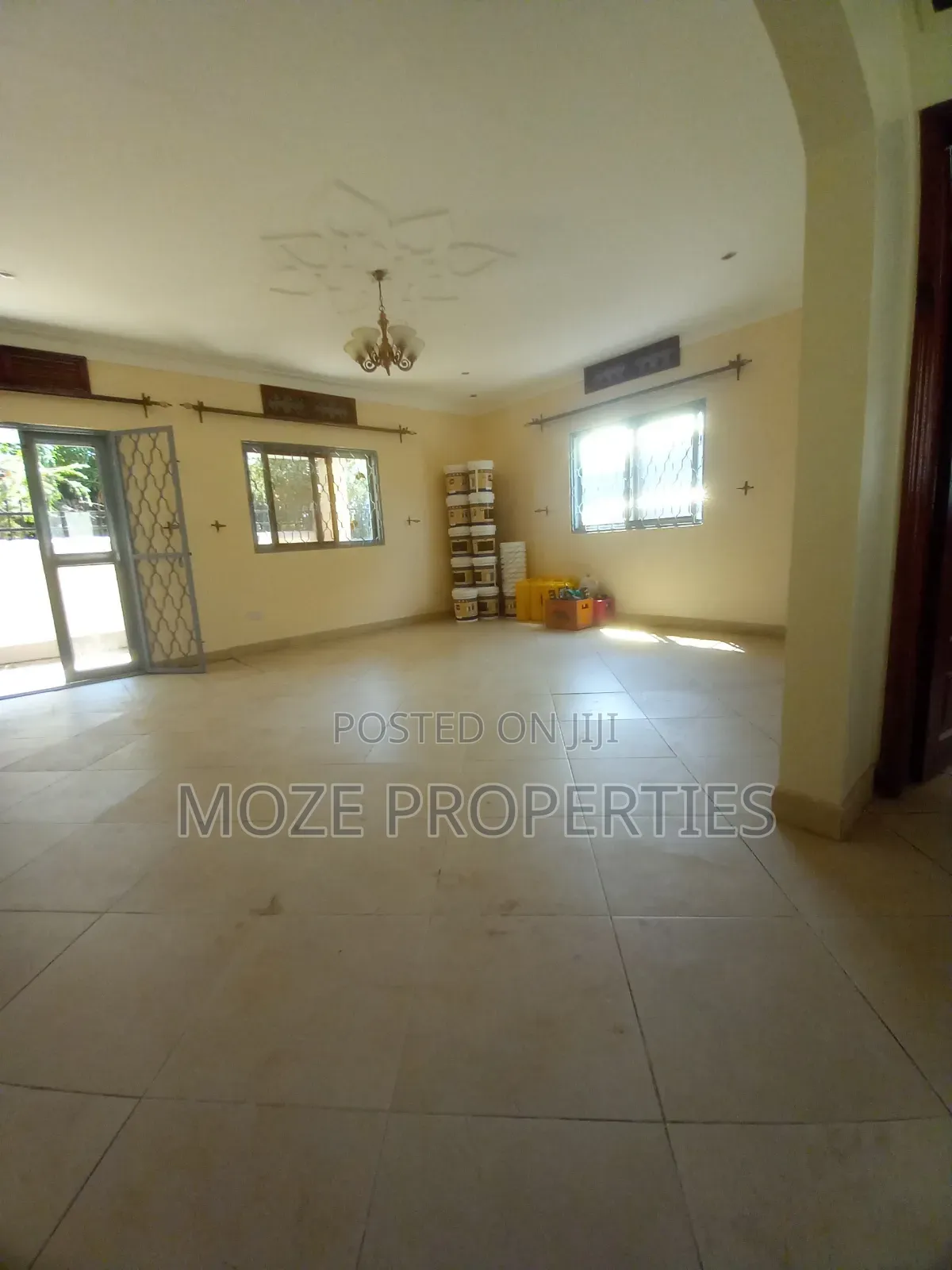 3bdrm Bungalow in Naalya Estate., Central Division for rent