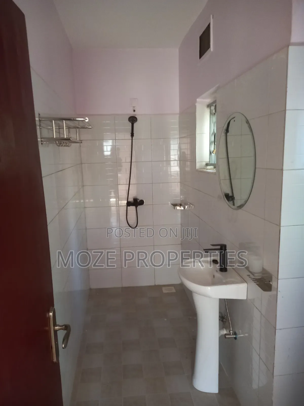 3bdrm Bungalow in Naalya Estate., Central Division for rent