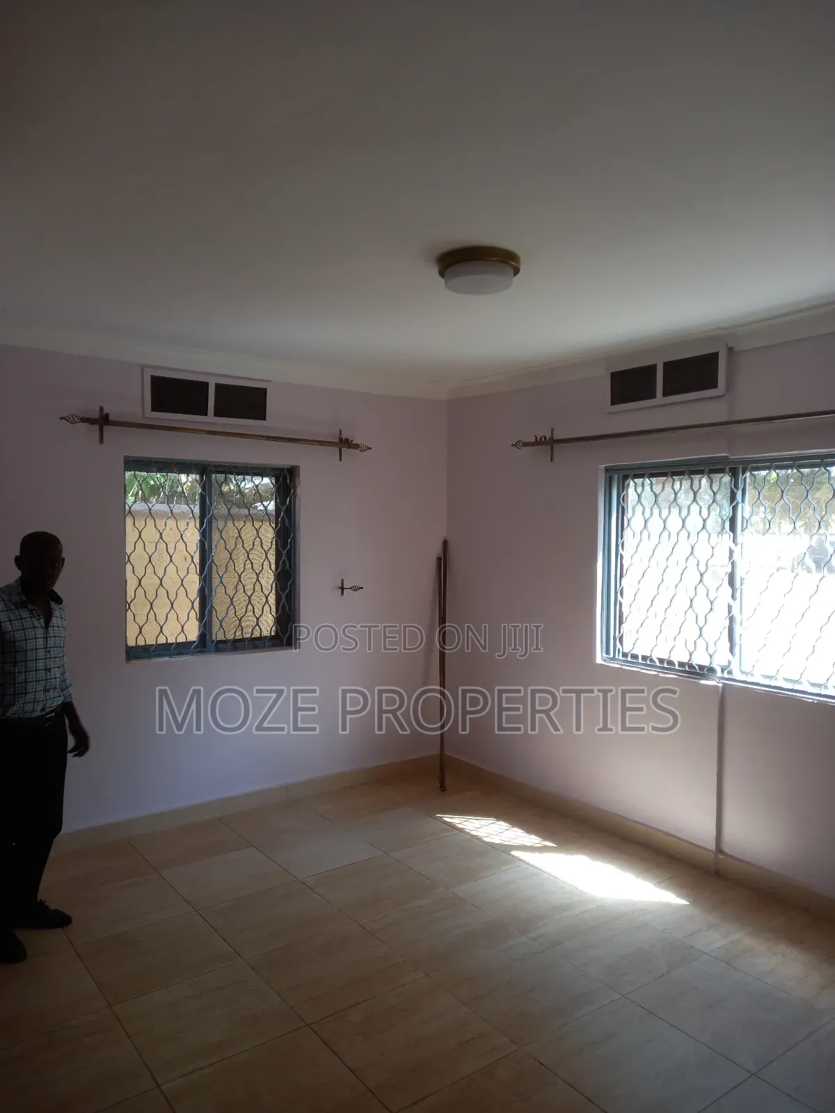 3bdrm Bungalow in Naalya Estate., Central Division for rent