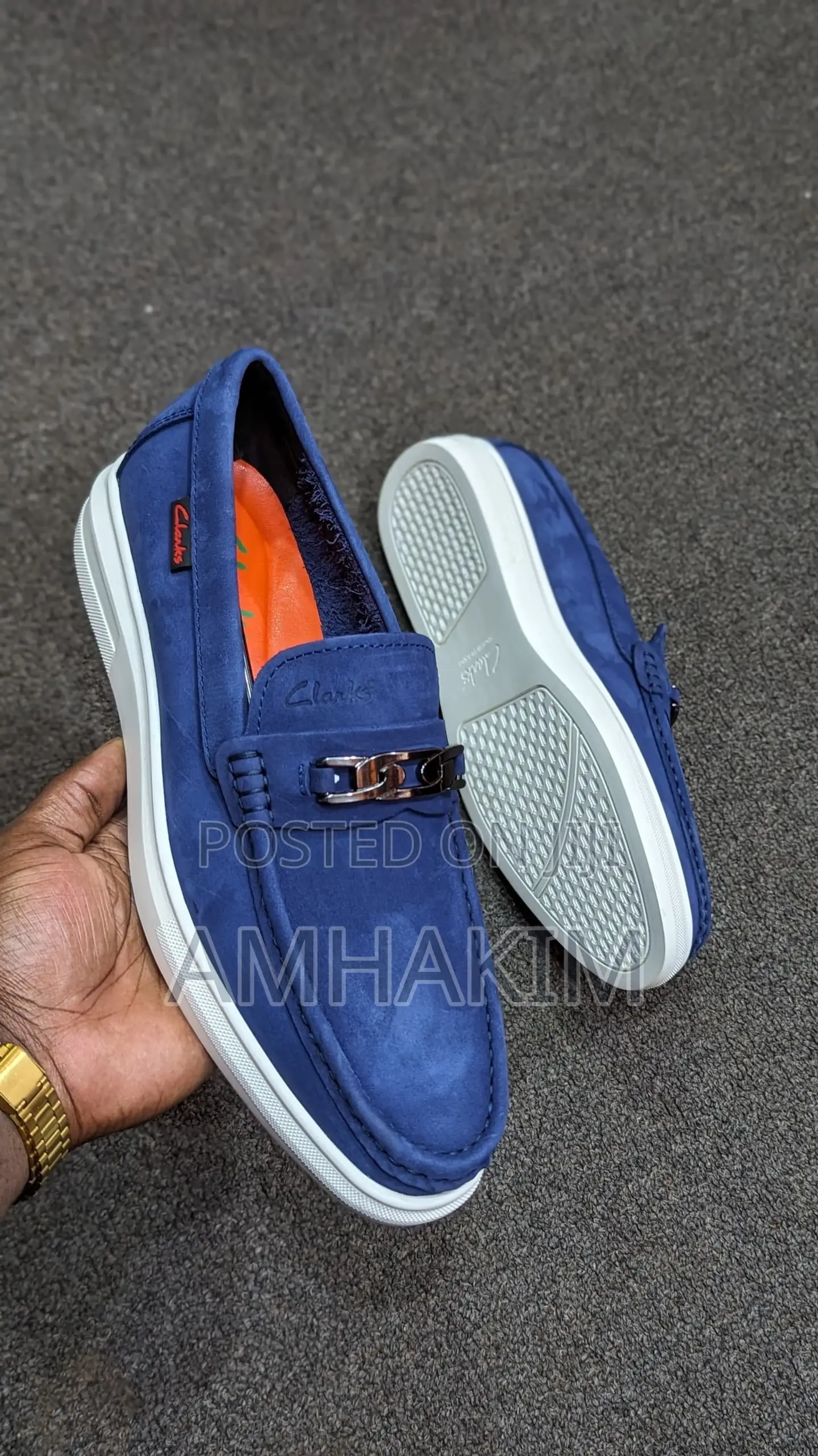 Classic Men White Sole Casual Clarks Moccasins in Stock