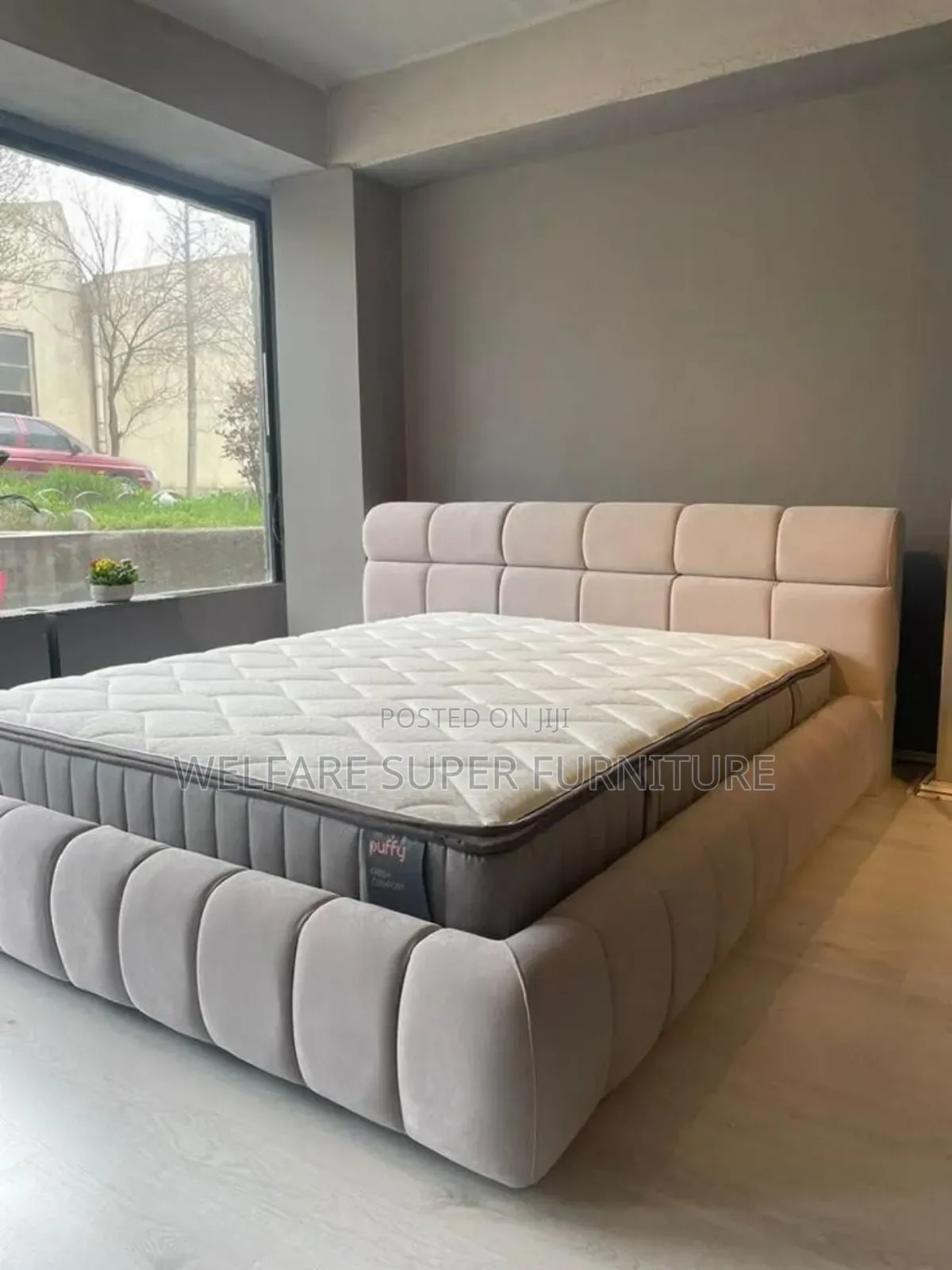 Executive Simple Bed