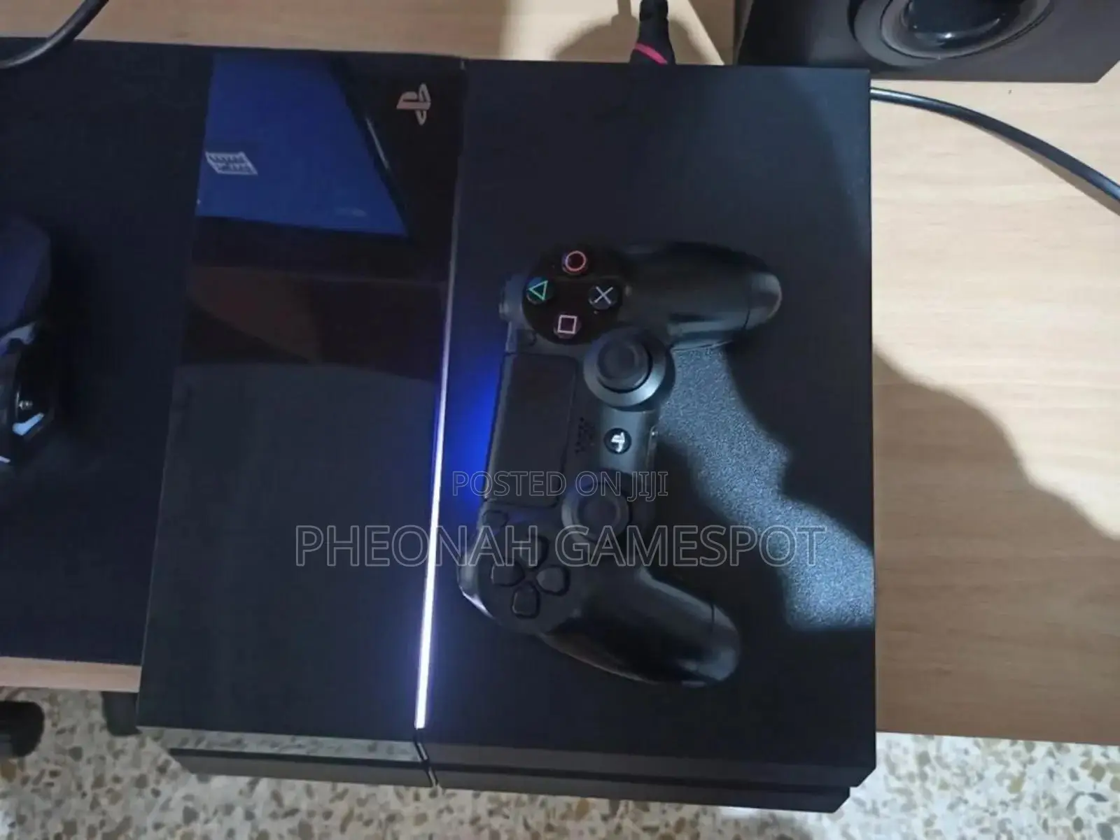Ps4 Chipped Console With 16 Games and 2 Controllers