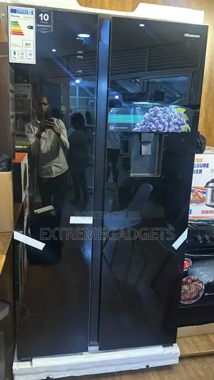 Photo - 670l Side by Side Hisense Fridge Glass 