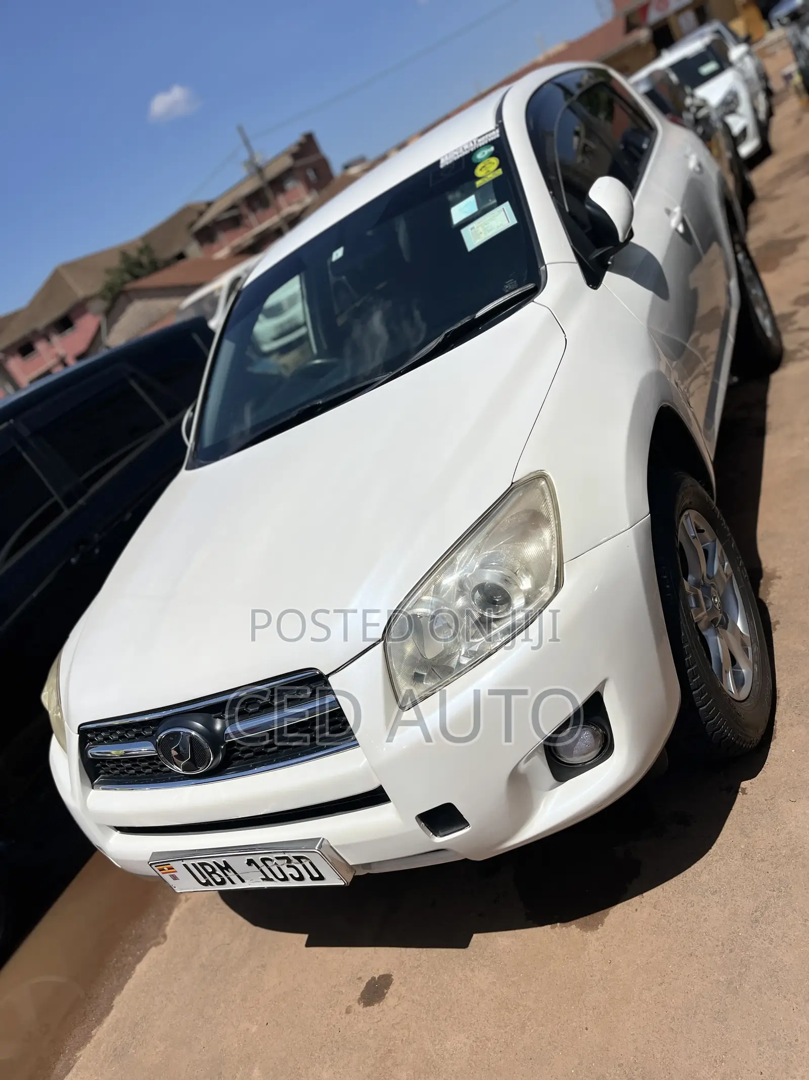 Toyota RAV4 2011 White