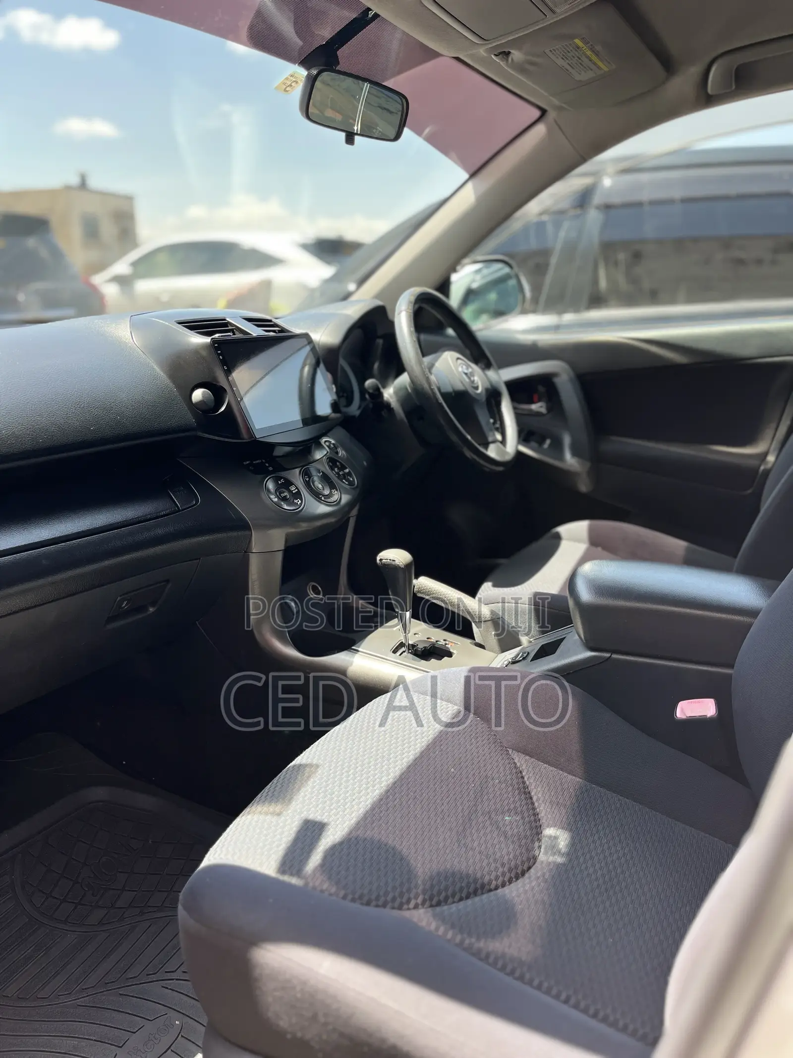 Toyota RAV4 2011 White