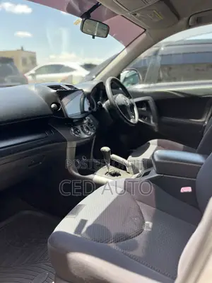 Toyota RAV4 2011 White