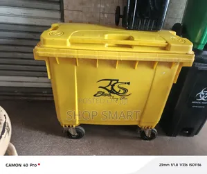 Photo - Heavy Duty Outdoor Garbage Dust Bins 660ltrs