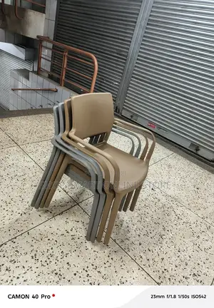 Bar/Restaurant Plastic Chair Plastic Chair
