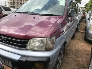 Photo - Toyota Noah 2006 Red