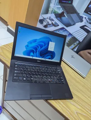Photo - Laptop Dell Latitude 7280 8GB Intel Core I3 SSD 256GB