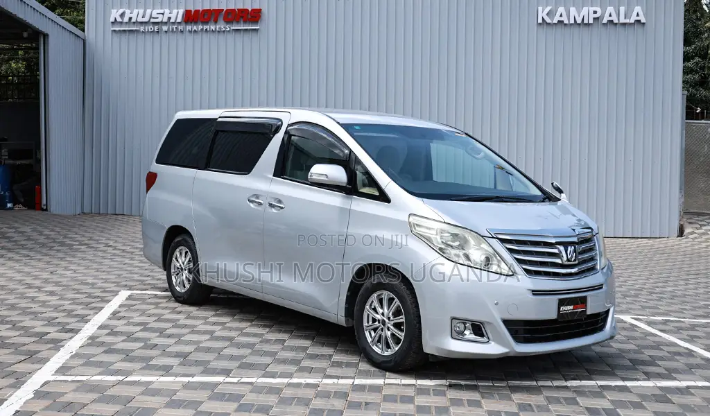 Toyota Alphard 2.4 Petrol FWD 2012 Silver