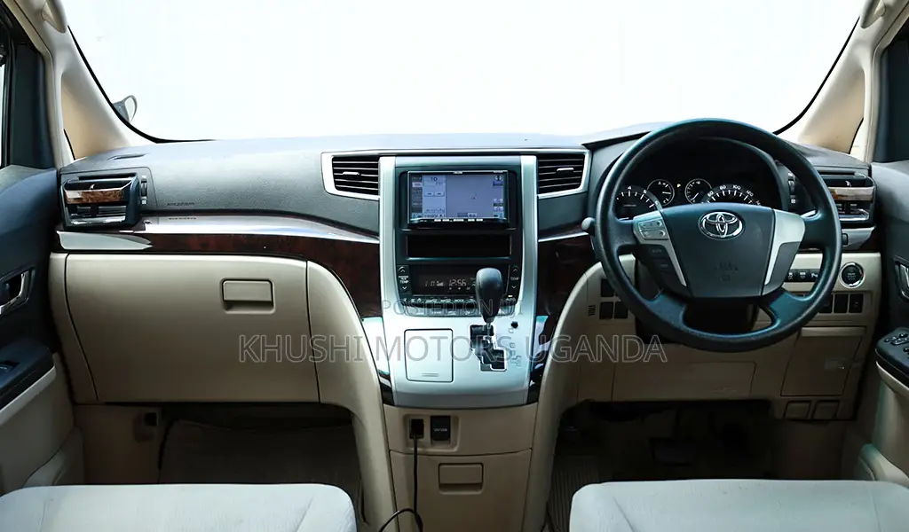 Toyota Alphard 2.4 Petrol FWD 2012 Silver