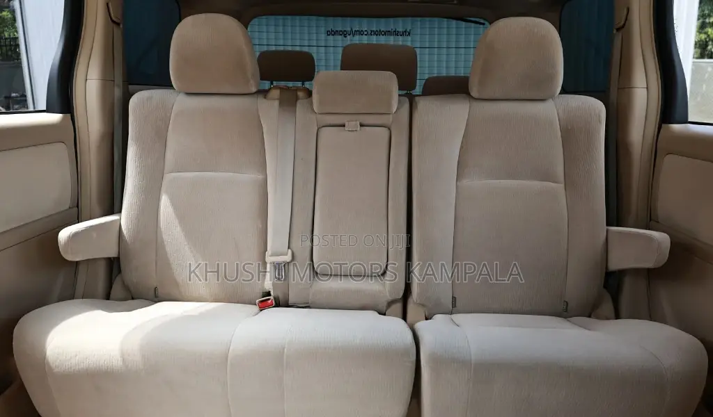 Toyota Alphard 2.4 Petrol FWD 2012 Silver