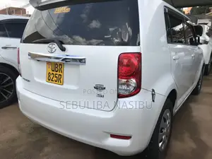 Photo - Toyota Rumion 1.5 FWD 2022 White