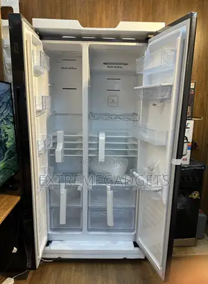Photo - 670l Hisense Fridge Side by Side/ Black Color/ Despenser.