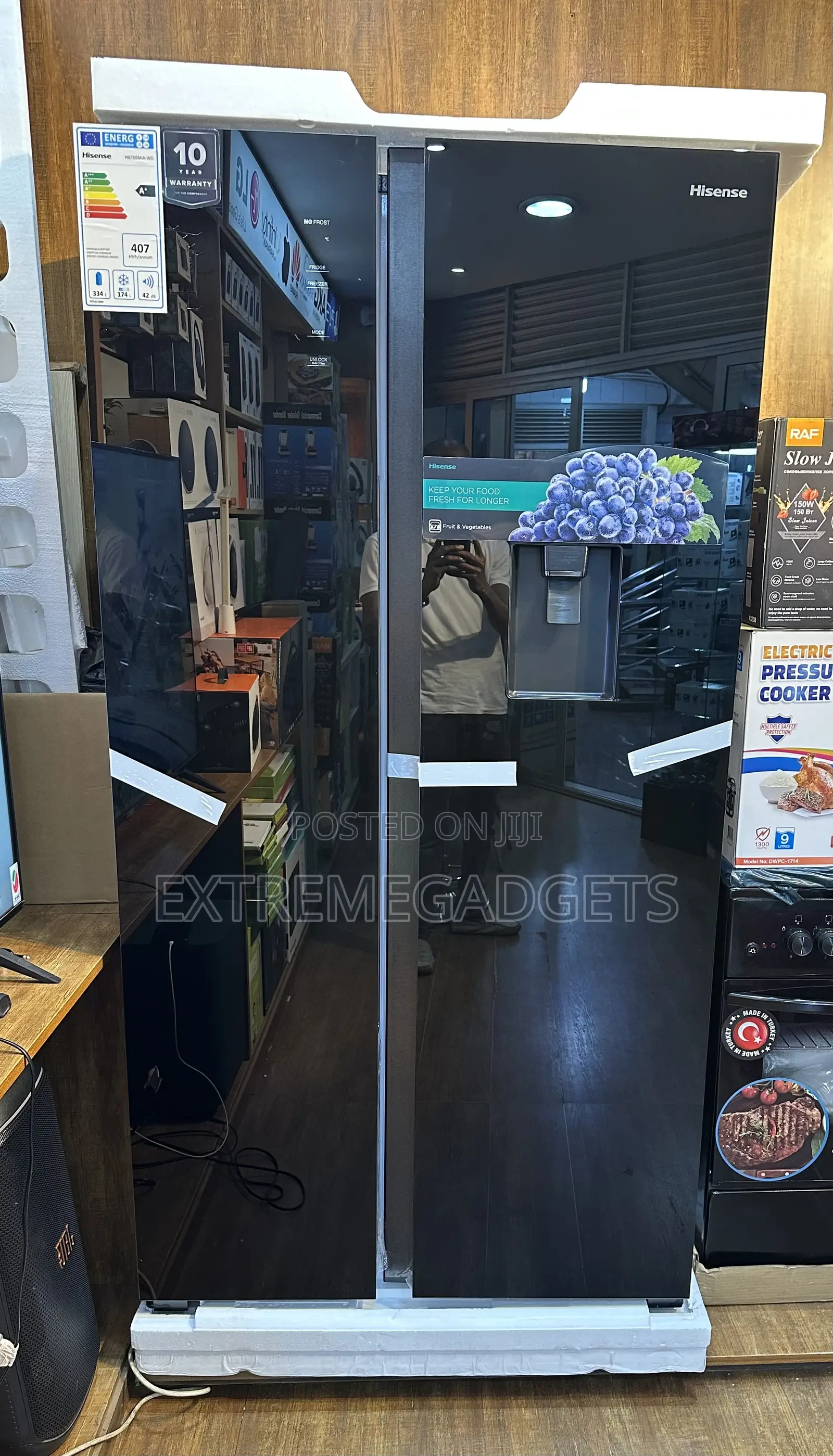670l Hisense Fridge Side by Side/ Black Color/ Despenser.