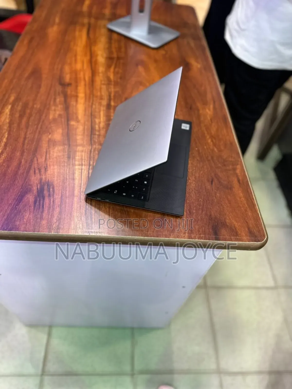 New Laptop Dell XPS 13 7390 16GB Intel Core i7 SSD 512GB