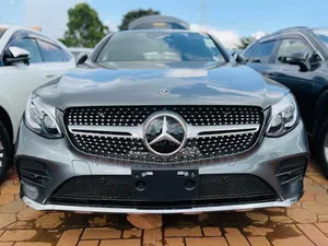 Photo - Mercedes-Benz GLC-Class GLC250 Sport Utility 4-Door (2.0L, 4cyl Turbo)