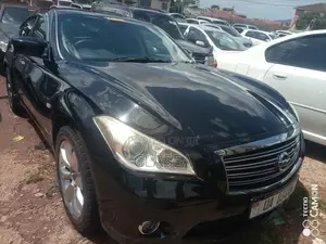 Photo - Nissan Fuga 2012 Black
