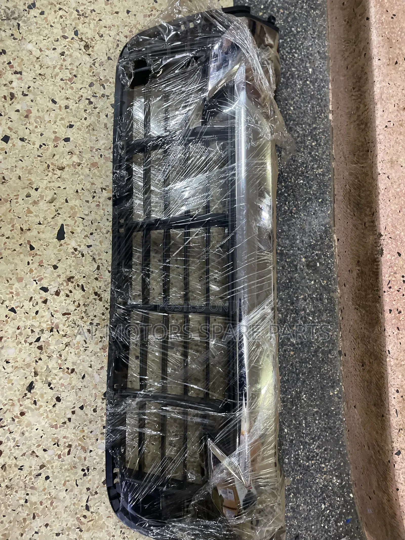 Isuzu 2020 Grill