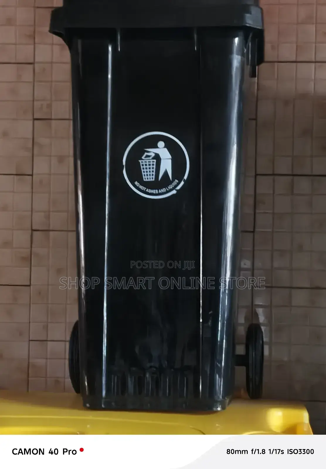 Outdoor Plastic Dustbins 120ltrs