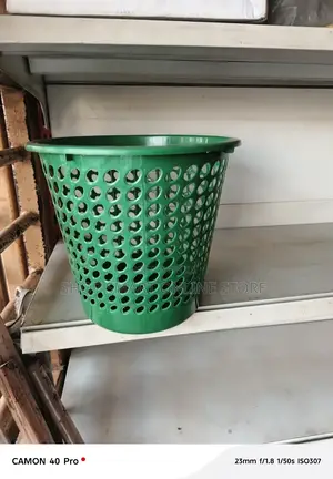 Plastic Dustbins for Home Office Use