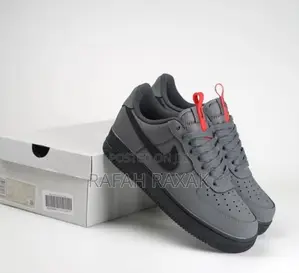Men’S Classic Grey/Black Nike Air Force 1 ‘07 Low Sneakers