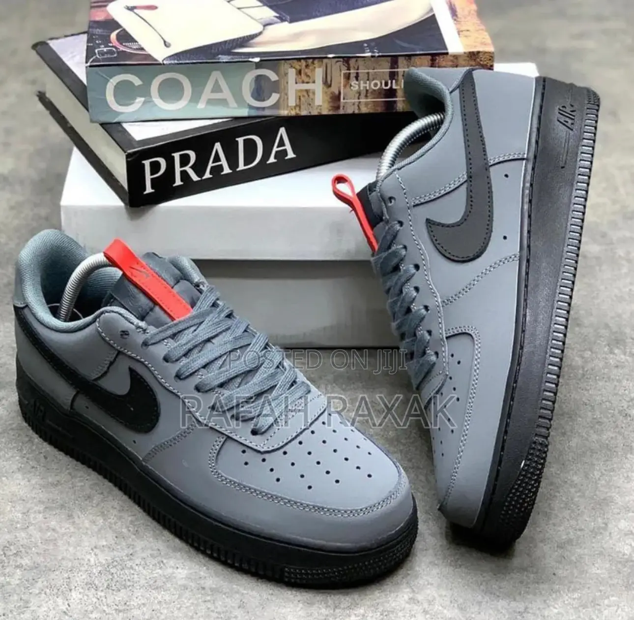 Men’S Classic Grey/Black Nike Air Force 1 ‘07 Low Sneakers