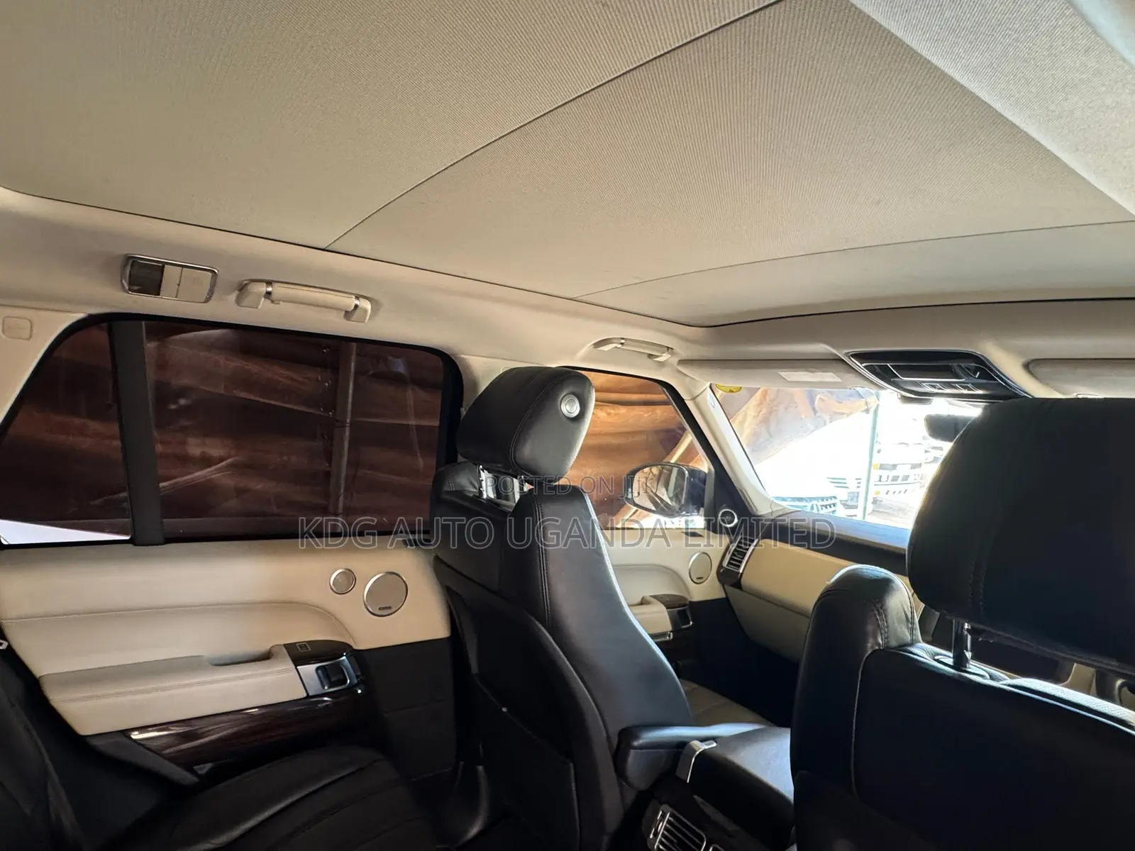 Land Rover Range Rover Vogue 2017 Black