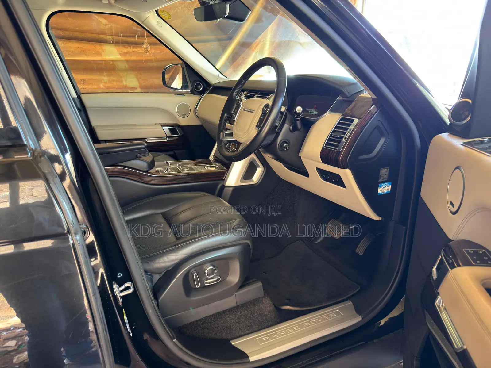 Land Rover Range Rover Vogue 2017 Black