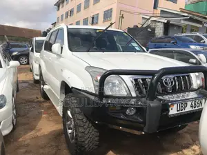Photo - Toyota Land Cruiser Prado 2009 White