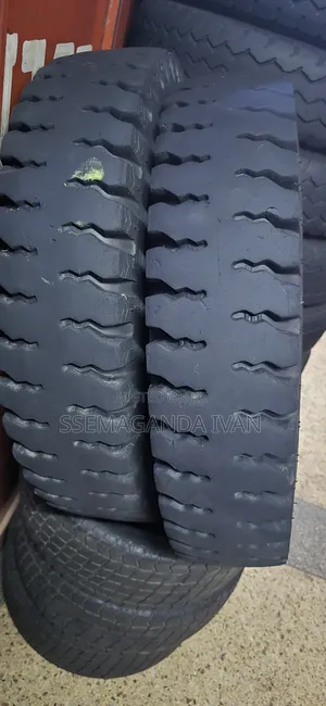 700r15 Used Original Ceat Miles Tyres