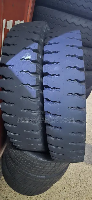 700r15 Used Original Ceat Miles Tyres