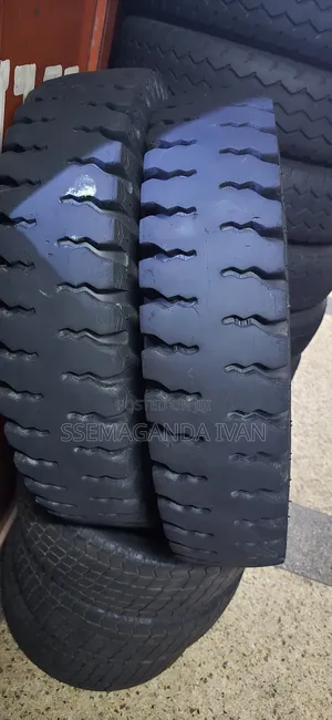 700r15 Used Original Ceat Miles Tyres