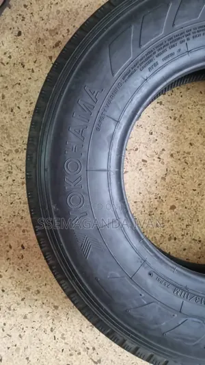 700r16 Used Tyre Yokohama for Trucks