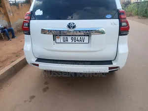 Photo - Toyota Land Cruiser Prado 2016 White