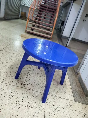 Photo - Bar and Restaurant Plastic Round Table