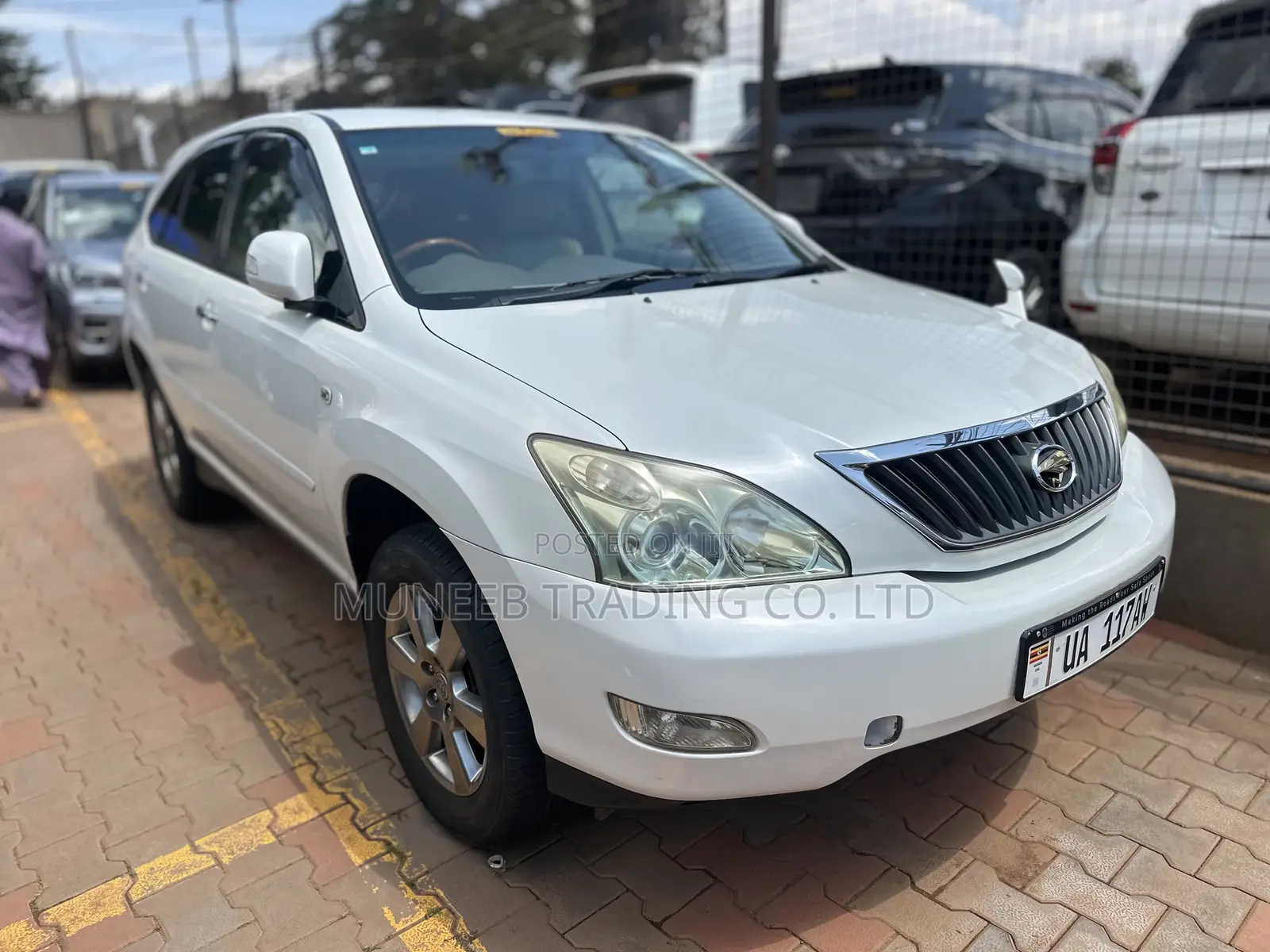 Toyota Harrier 2.4 2010 White