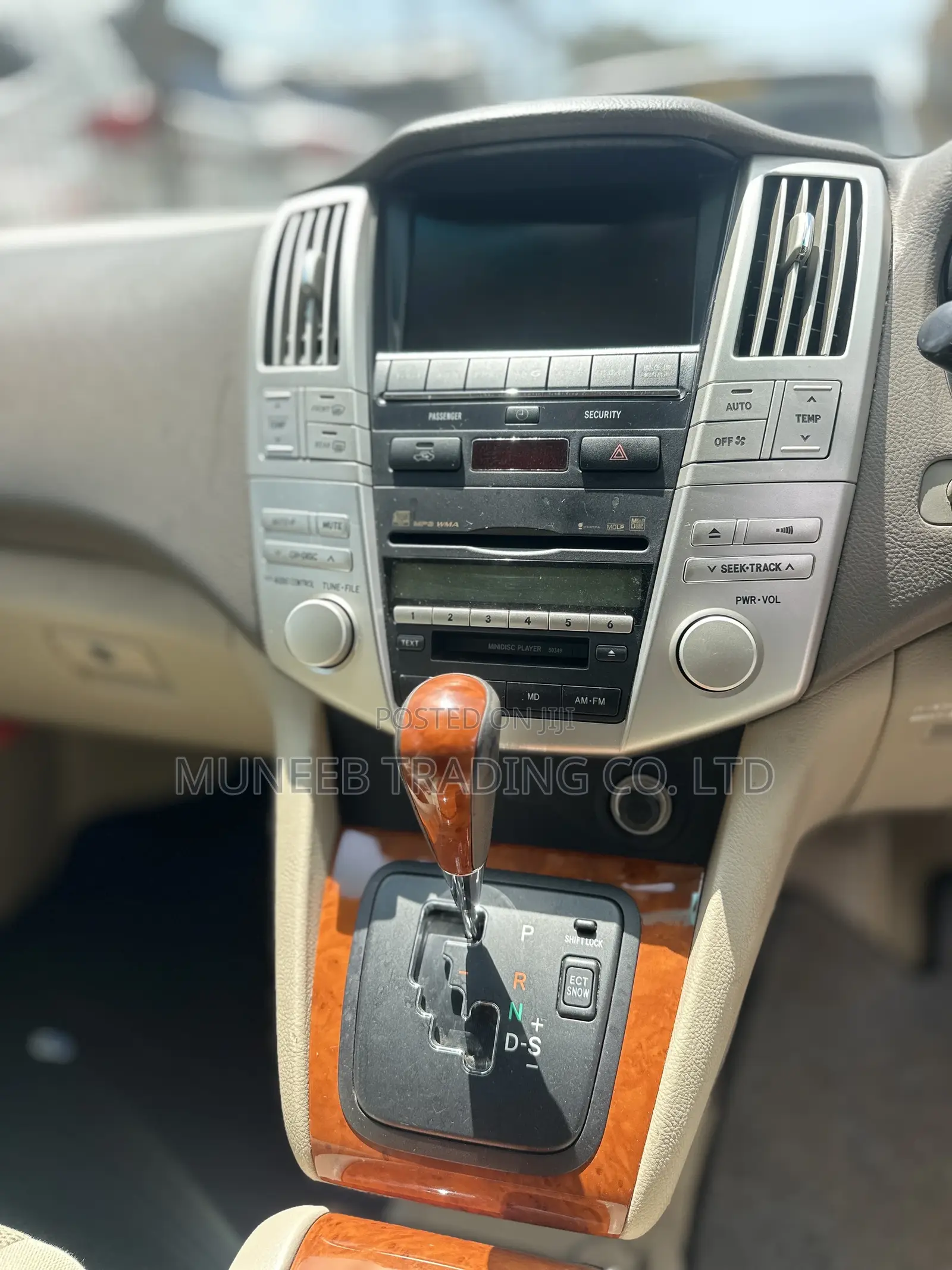 Toyota Harrier 2.4 2010 White