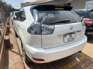 Toyota Harrier 2.4 2010 White