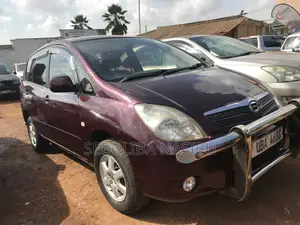 Photo - Toyota Corolla Spacio 2005 Red