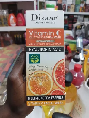 Photo - Disaar Vitamin C Whitening Facial Wash