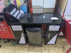 Salon Nail Table