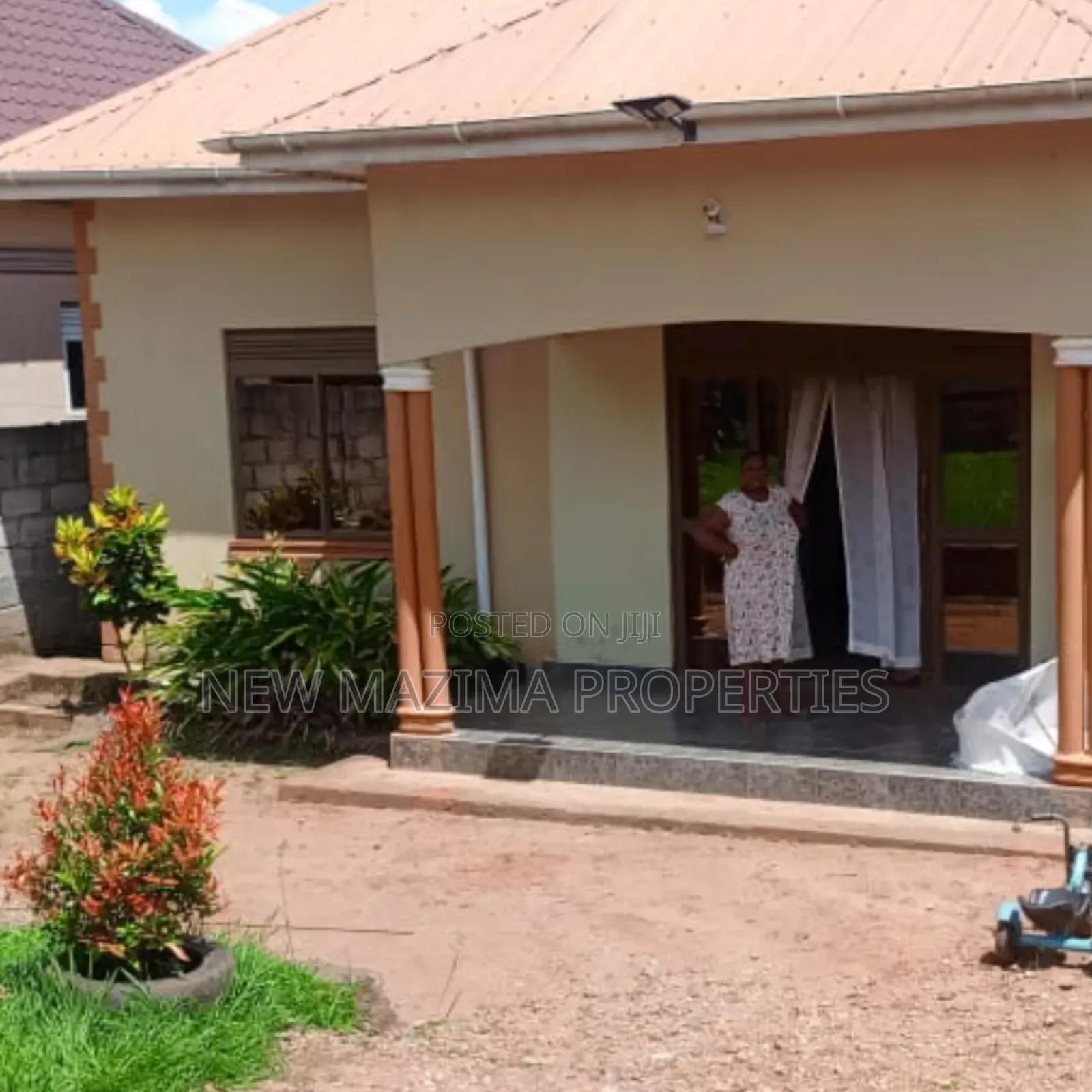 3bdrm Bungalow in Kitende Ssisa, Central Division for sale