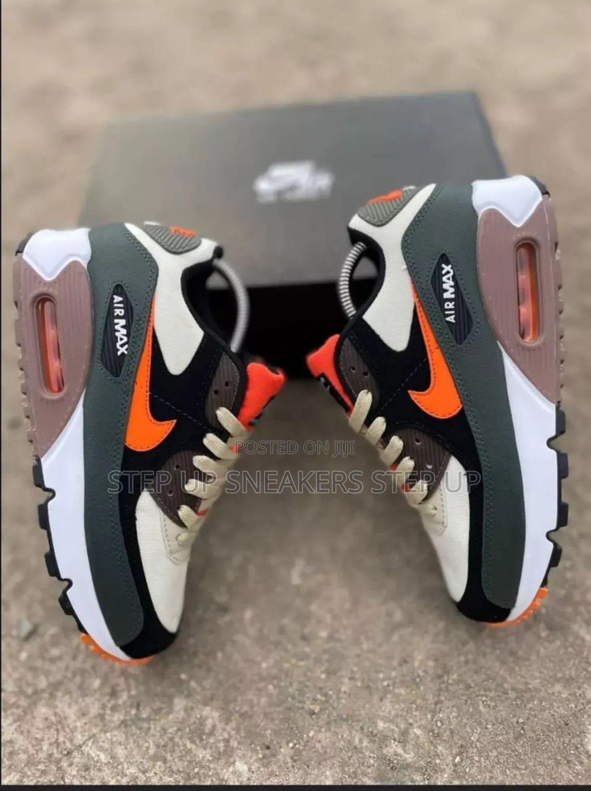 Nike Airmax Sneakers