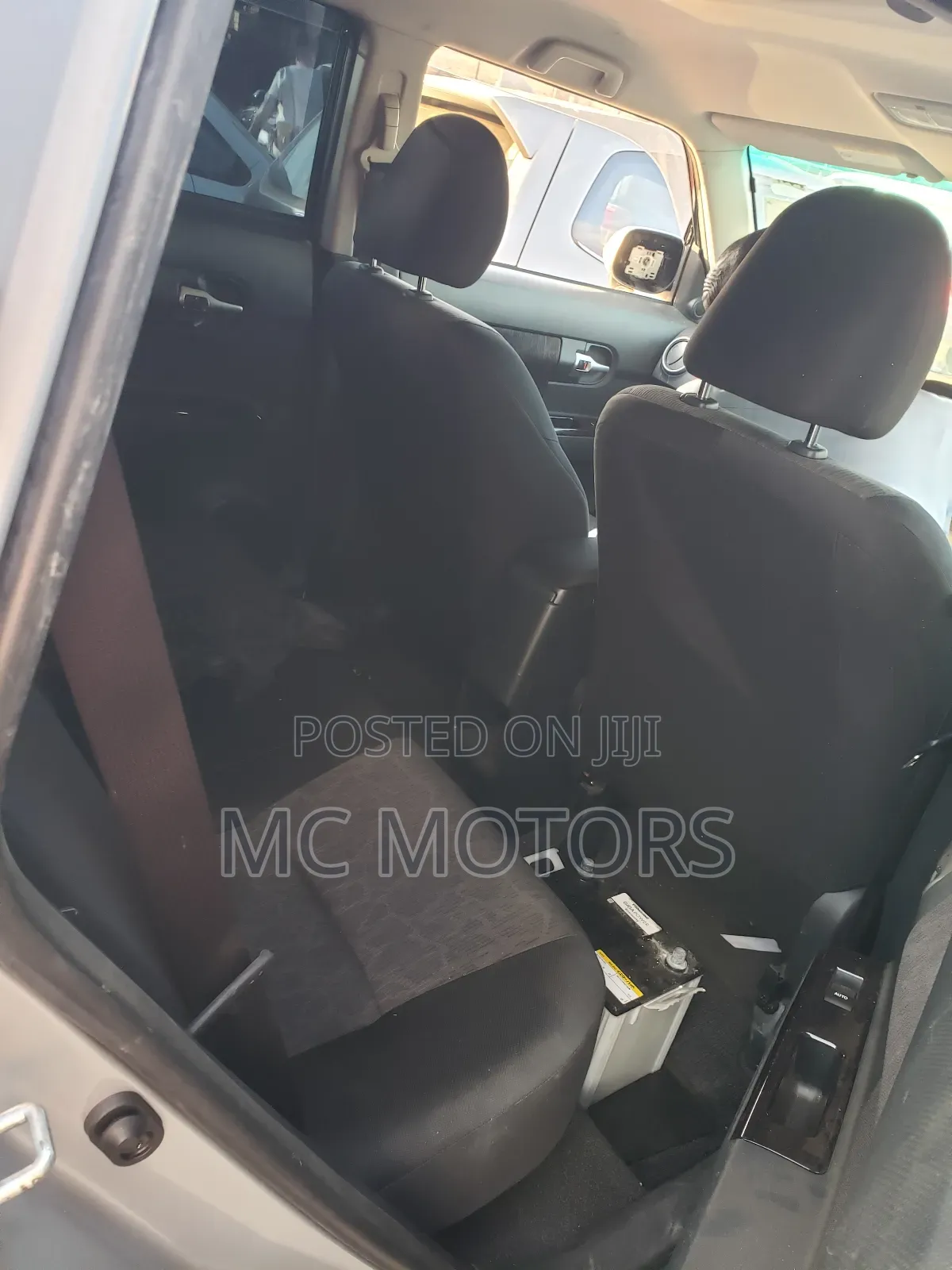 Toyota Corolla Rumion Hatchback 1.8 AWD 2012 Silver