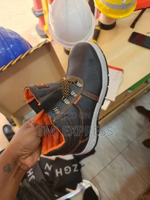 Rocklander Safety Shoes